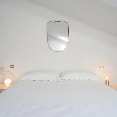 La Chiara - Mansarda In Via Duomo Apartament Neapol