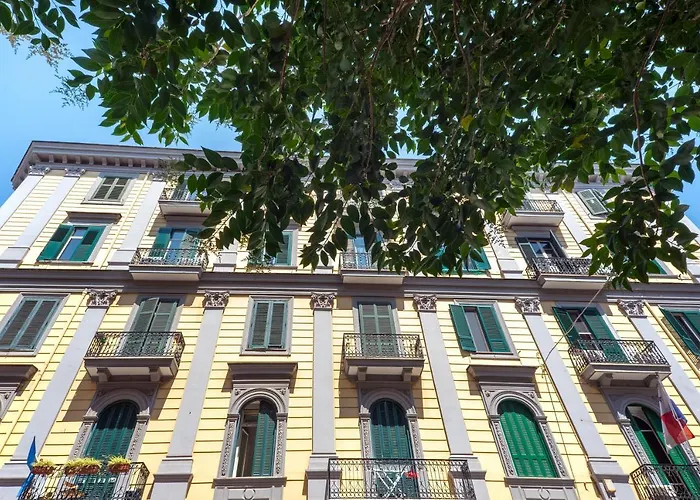 La Chiara - Mansarda In Via Duomo Lägenhet Neapel